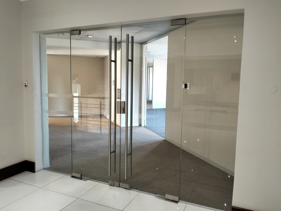 To Let commercial Property for Rent in Rosenpark Western Cape